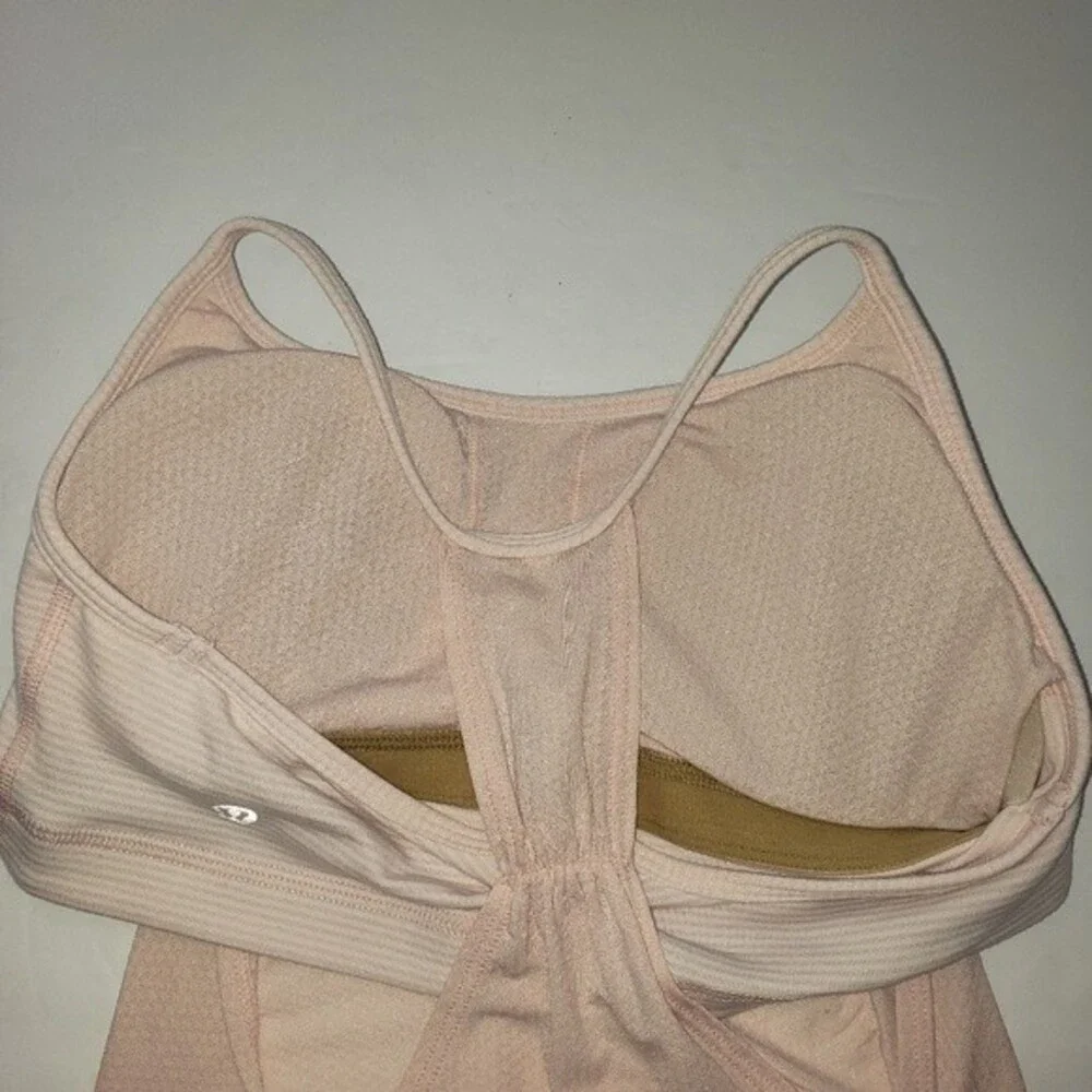 Lululemon No Limits Tank Top Built in Bra Light Peachy Pink Size 6